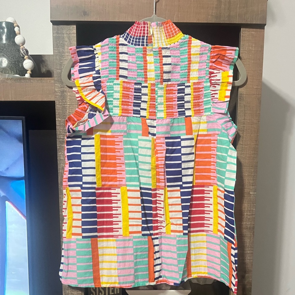 THML Multicolor Geometric Ruffle Top - Picture 5 of 7